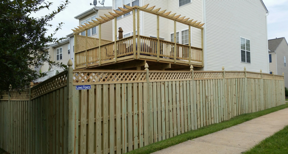 Residential Wood Board on Board Privacy Fence