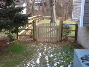 Wood Single Gate with Paddock Fence