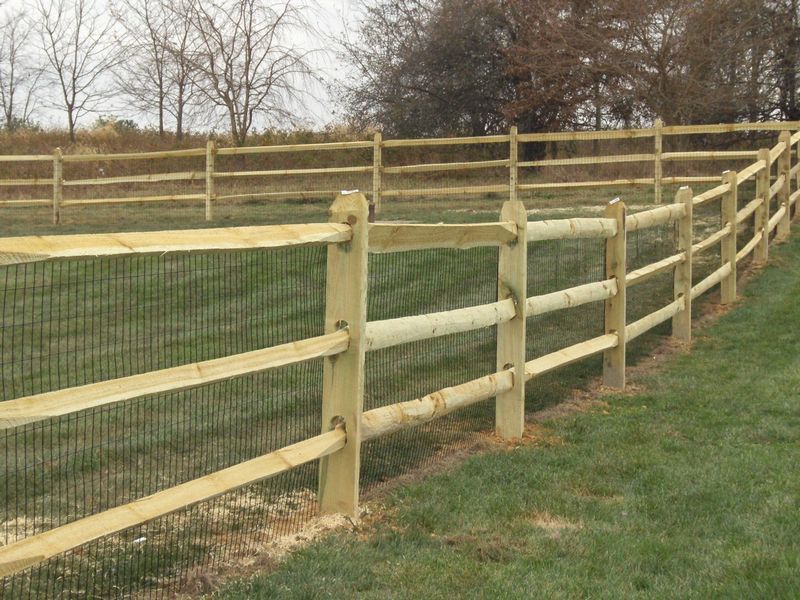 Wood Split Rail With Welded Wire Mesh